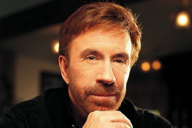 „A murit Chuck Norris la vârsta de 76 de ani ”