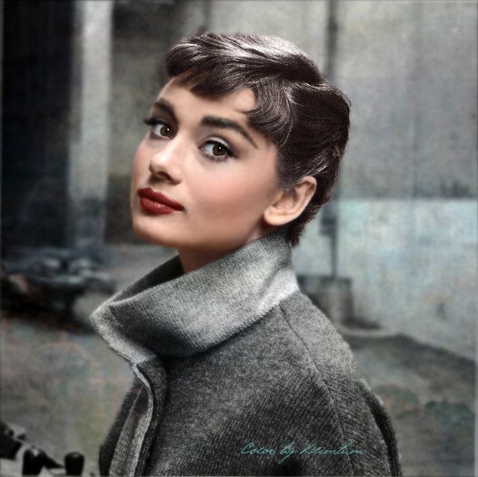 Audrey-Hepburn-Portrait-Everything-Audrey-3